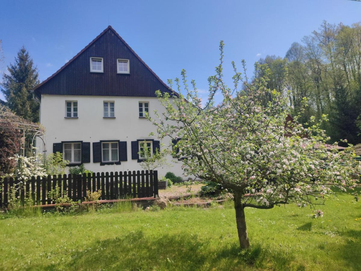 Lusatia Farm Лесьна Экстерьер фото